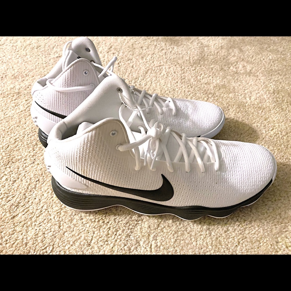 Men’s White Nike Size 15.5